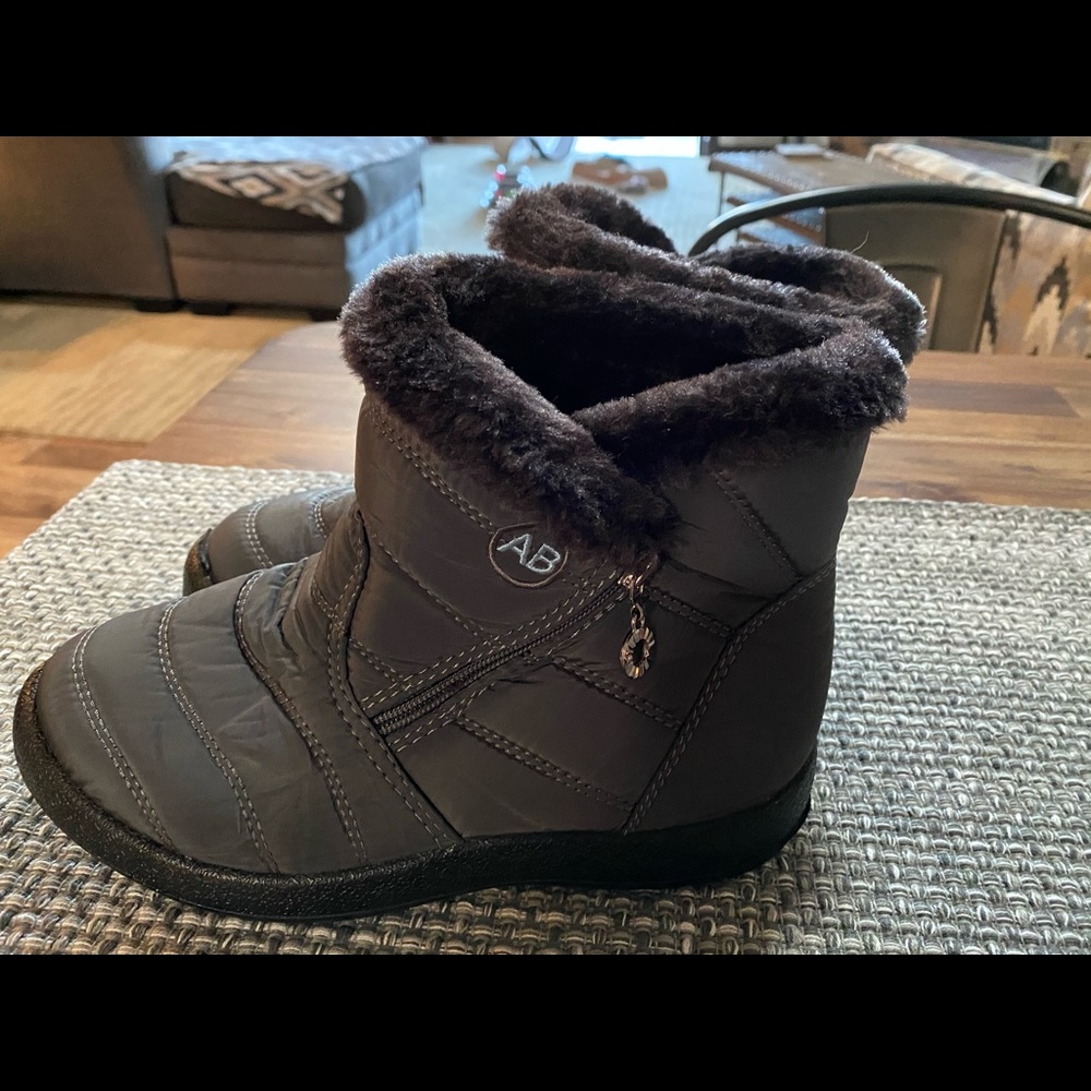 Boots winter fur lined